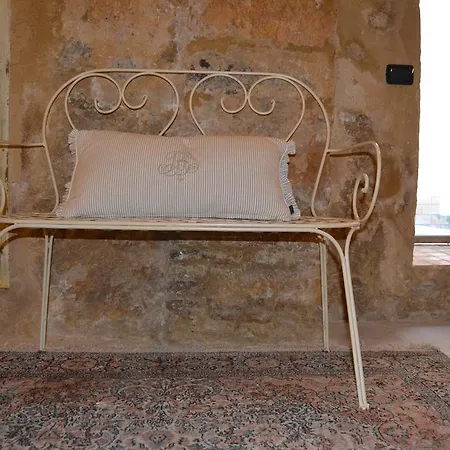 Le Stanze Dello Scirocco Sicily Luxury Bed and Breakfast 3*